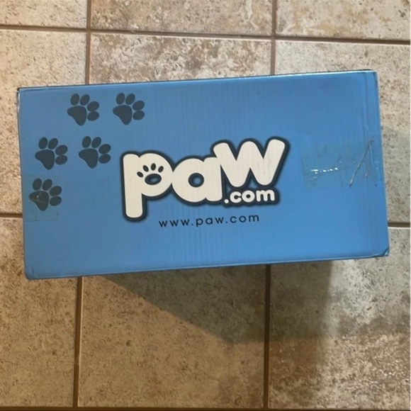 (NWT) PupProtector Waterproof Throw Blanket - Sable Tan, Large (80”L X 62”W) - Picture 10 of 12